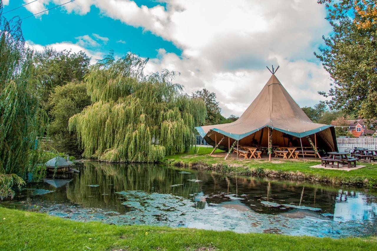 The George Inn Warminster Dış mekan fotoğraf